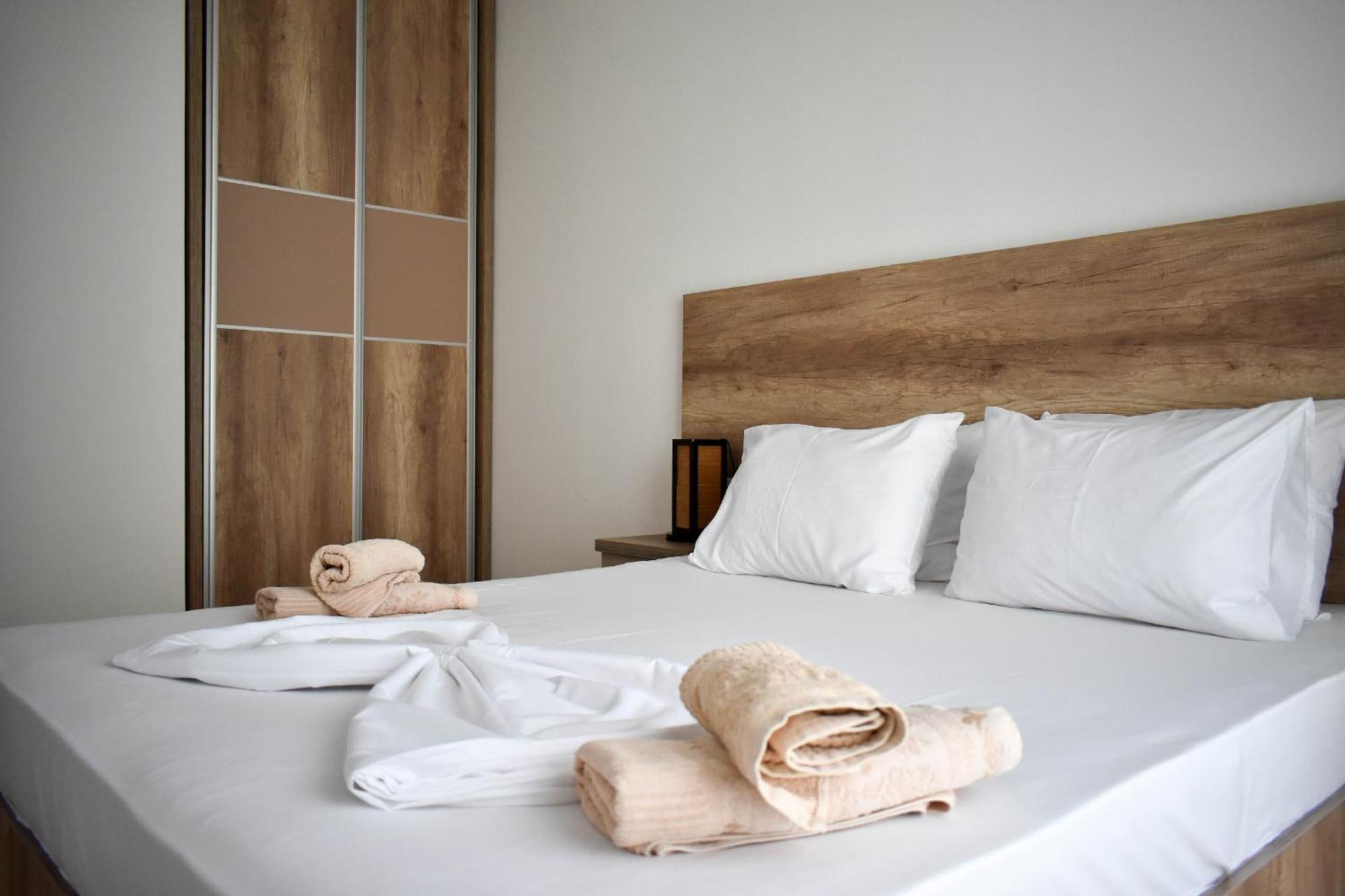 Lux Kalimera Apartments ウルツィニ エクステリア 写真